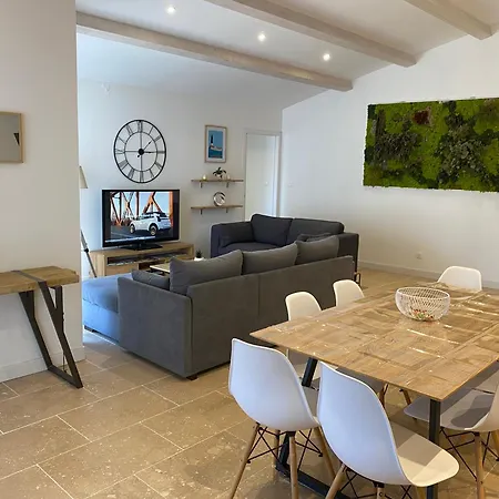 Maison Moderne Plain-pied 3 Jardin Préau La Rochelle (Charente-Maritime)